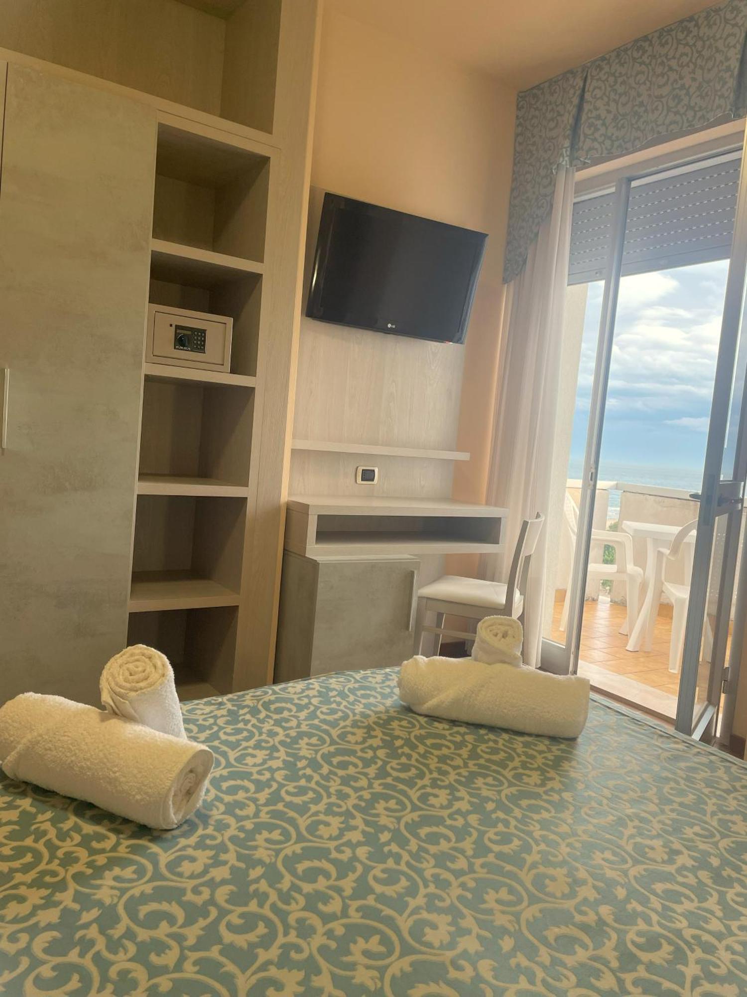 Hotel Costa Verde Tortoreto Zewnętrze zdjęcie